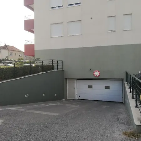 Mel Ii * 스플리트